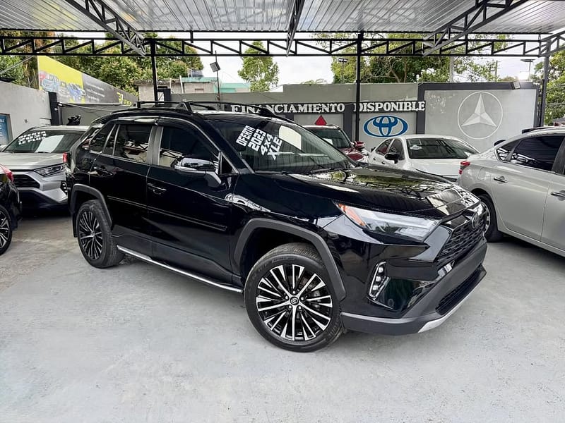 Toyota RAV4 XLE PLUS 2023