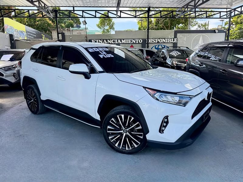 Toyota RAV4 LE PLUS 2020