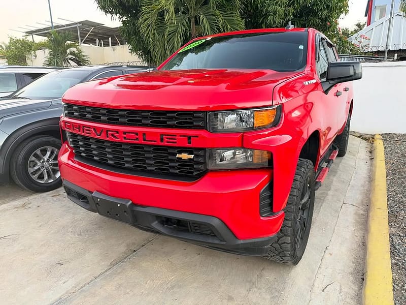 Chevrolet Silverado Custom 2020