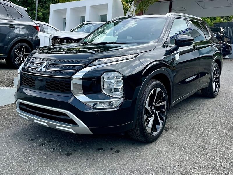 Mitsubishi Outlander 2025