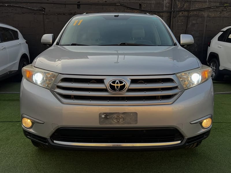 Toyota Highlander Limited 2011