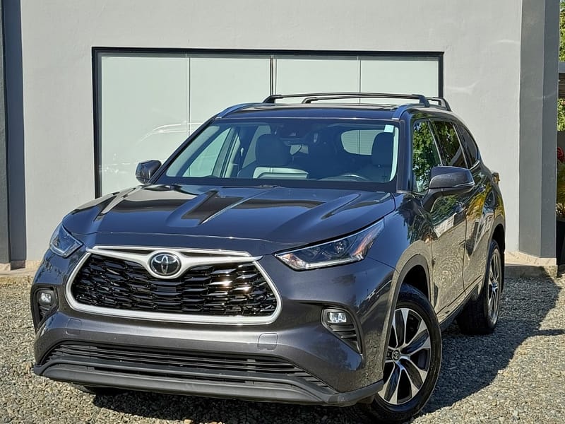 Toyota Highlander XLE 2021